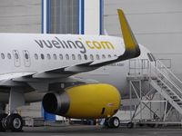 F-WWIN @ LFBD - VUELING sn 6045 ?  EC-... - by Jean Goubet-FRENCHSKY