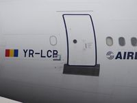 YR-LCB @ LFBD - TAROM - by Jean Goubet-FRENCHSKY