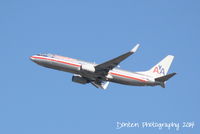 N917AN @ KMCO - Anerican Flight 1693 (N917AN) departs Orlando International Airport enroute to Chicago-O'Hare International Airport - by Donten Photography