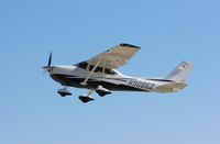N9086Z @ KOSH - Cessna 182T