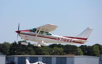 N7166S @ KOSH - Cessna 182P