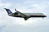 N407AW @ CYYZ - Canadair CRJ-200LR [7424] (United Express} Totonto~C 21/06/2005 - by Ray Barber