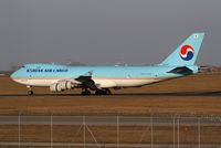 HL7463 @ LOWW - Korean Air Boeing 747