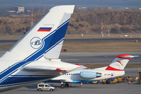 RA-82043 @ LOWW - Volga-Dnepr An-124 - by Thomas Ranner
