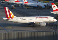 D-AKNQ @ LOWW - Germanwings A319 - by Thomas Ranner