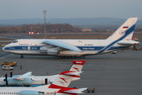 RA-82043 @ LOWW - Volga-Dnepr An-124 - by Thomas Ranner