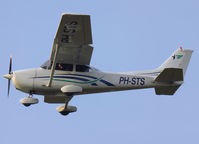 PH-STS @ EHGG - Prepare for landing on Eelde Airport - by Willem Göebel