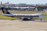 9V-SFG @ YSSY - taxi to 16L - by Bill Mallinson