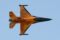 J-015 @ LFOC - Netherlands Air Force General Dynamics-Fokker F-16AM Fighting Falcon, Solo display, Châteaudun Air Base 279 (LFOC) Open day 2013 - by Yves-Q