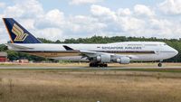 9V-SPO @ EDDF - departure from Frankfurt via RW18W - by Friedrich Becker