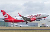 D-AHXG @ EDDR - Boeing 737-7K5 - by Jerzy Maciaszek