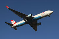 OE-LAT @ LOWW - Austrian B767 - by Thomas Ranner