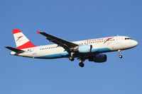 OE-LBW @ LOWW - Austrian A320 - by Thomas Ranner