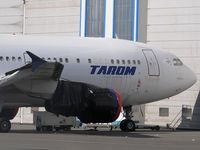 YR-LCB @ LFBD - TAROM - by Jean Goubet-FRENCHSKY