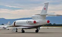 HB-IFJ @ LSGG - Dassault Falcon 900EX [92] Geneva~HB 23/07/2004