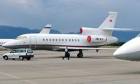HB-IFJ @ LSGG - Dassault Falcon 900EX [92] Geneva~HB 23/07/2004
