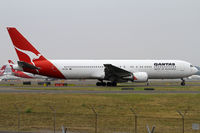 VH-OGK @ YSSY - taxiing from 34R - by Bill Mallinson