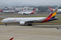 HL7597 @ YSSY - taxiing to 16R - by Bill Mallinson