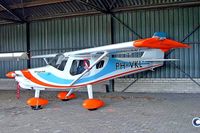 PH-VKL @ EHBD - Ultravia Aero Pelican Club PL [685] Budel-Kempen~PH 11/08/2006