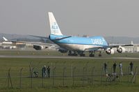 PH-CKA @ LOWG - KLM Cargo Boeing 747-406(ER/F)