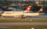 D-AIGS @ MIA - Lufthansa A340-300