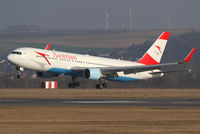 OE-LAY @ LOWW - Austrian B767 - by Thomas Ranner