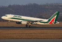 I-BIKD @ LOWW - Alitalia A320 - by Thomas Ranner