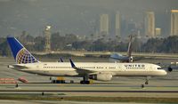 N67134 @ KLAX - Taxiing to gate at LAX - by Todd Royer