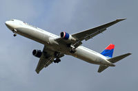 N832MH @ EGLL - Boeing 767-432ER [29704] (Delta Air Lines) Home~G 26/11/2009. On approach 27R.