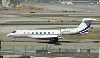 N100ES @ KLAX - Taxiing for departure at LAX