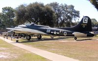 44-83863 @ VPS - 1944 BOEING B-17G-95-DL