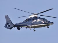 ZJ782 @ EGHH - Low approach - by John Coates