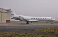 M-ARDI @ EGHH - Visitor at Signatures - by John Coates