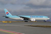 HL8252 @ LOWW - Korean Air Boeing 777-200 - by Dietmar Schreiber - VAP