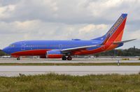 N454WN @ KFLL - Southwest B737 - by FerryPNL