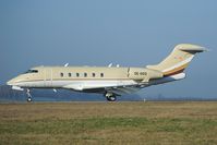 OE-HOO @ LOWW - BD100 Challenger 300