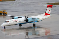 OE-LGF @ LOWW - Austrian DHC8 - by Thomas Ranner