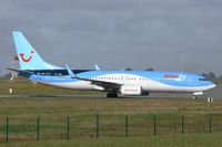 OO-JAU @ LFRB - Boeing 737-8K5, Taxiing to boarding gate, Brest-Guipavas Airport (LFRB-BES) - by Yves-Q