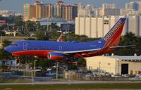 N772SW @ KFLL - WN B737 landing - by FerryPNL