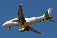 EC-LRS @ EGLL - Airbus A319-112 [3704] (Vueling Airlines) Home~G 03/05/2013. On approach 27R.