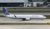 N37420 @ KFLL - Boeing 737-900ER - by Mark Pasqualino