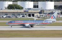 N928AN @ KFLL - Boeing 737-800 - by Mark Pasqualino