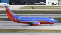 N220WN @ KFLL - Boeing 737-700 - by Mark Pasqualino