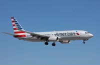 N927NN @ KMIA - Boeing 737-800 - by Mark Pasqualino