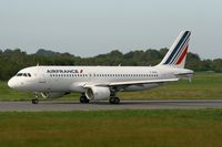 F-GKXE @ LFRB - Airbus A320-214, Taxiing to holding point rwy 07R, Brest-Guipavas Airport (LFRB-BES) - by Yves-Q