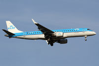 PH-EZM @ LOWW - KLM Emb190 - by Thomas Ranner
