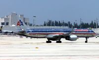 N185AN @ KMIA - American Airlines Boeing 757-223 - by Kreg Anderson