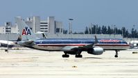 N601AN @ KMIA - American Airlines Boeing 757-223 - by Kreg Anderson