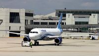 XA-ABC @ KMIA - Interjet Airbus A320-214 - by Kreg Anderson