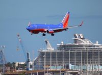N221WN @ FLL - Southwest 737-700 - by Florida Metal